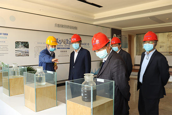 1588044258480995.jpg 參觀垃圾吊操作間.jpg