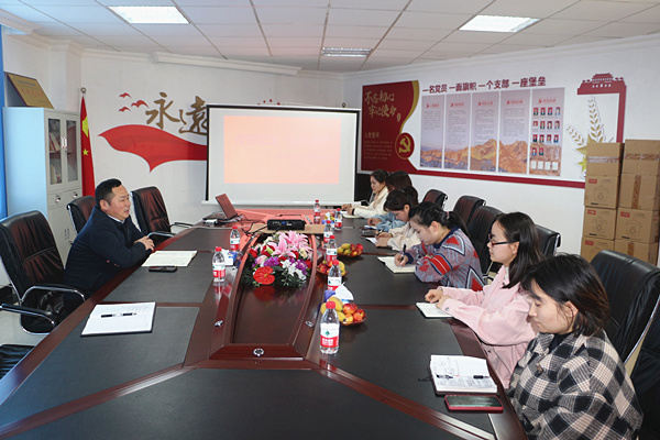 1646991763590221.jpg 座談會(huì).jpg