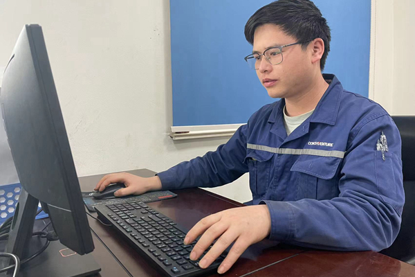 1648619291402365.jpg 辦公.jpg